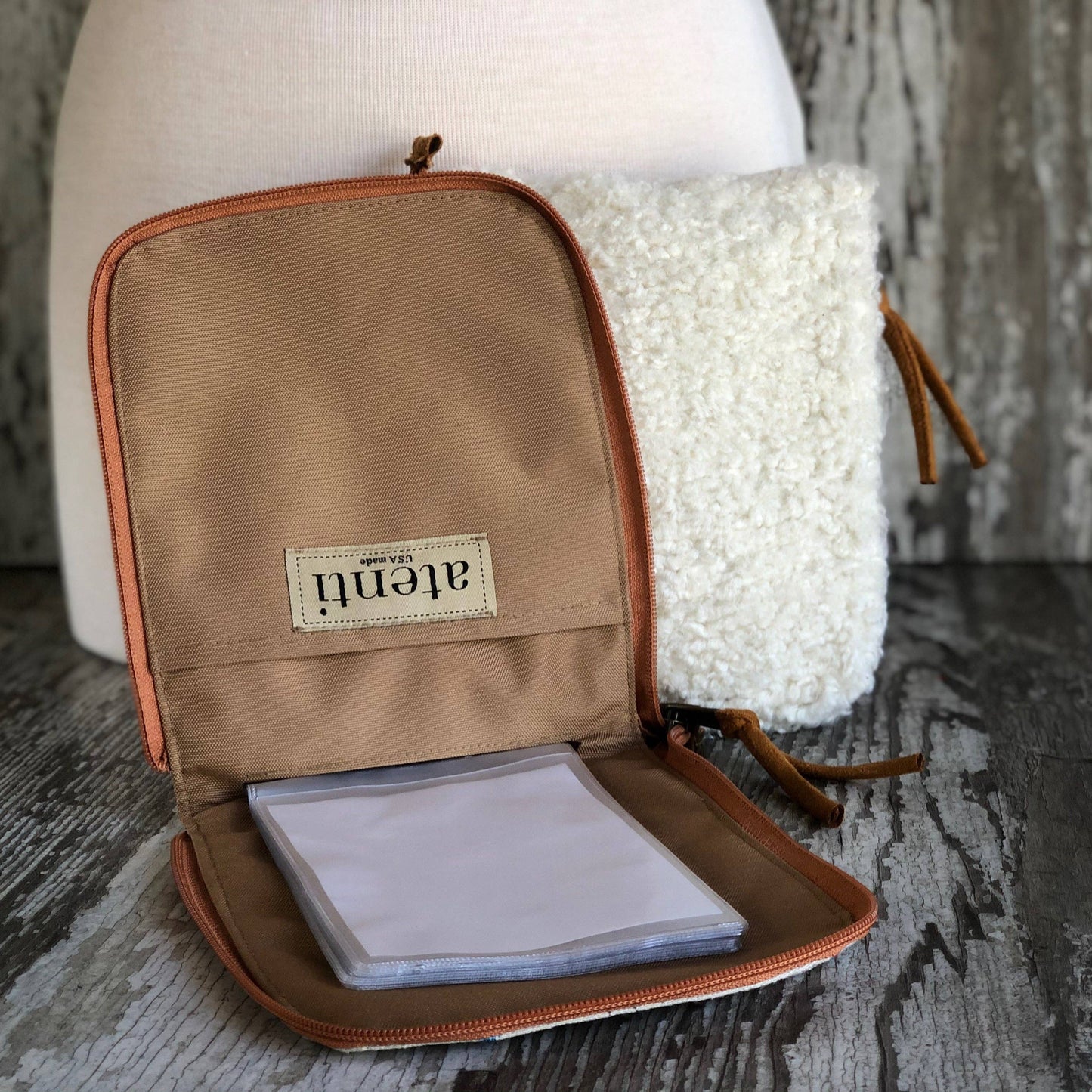 Atenti Sherpa Circular Case