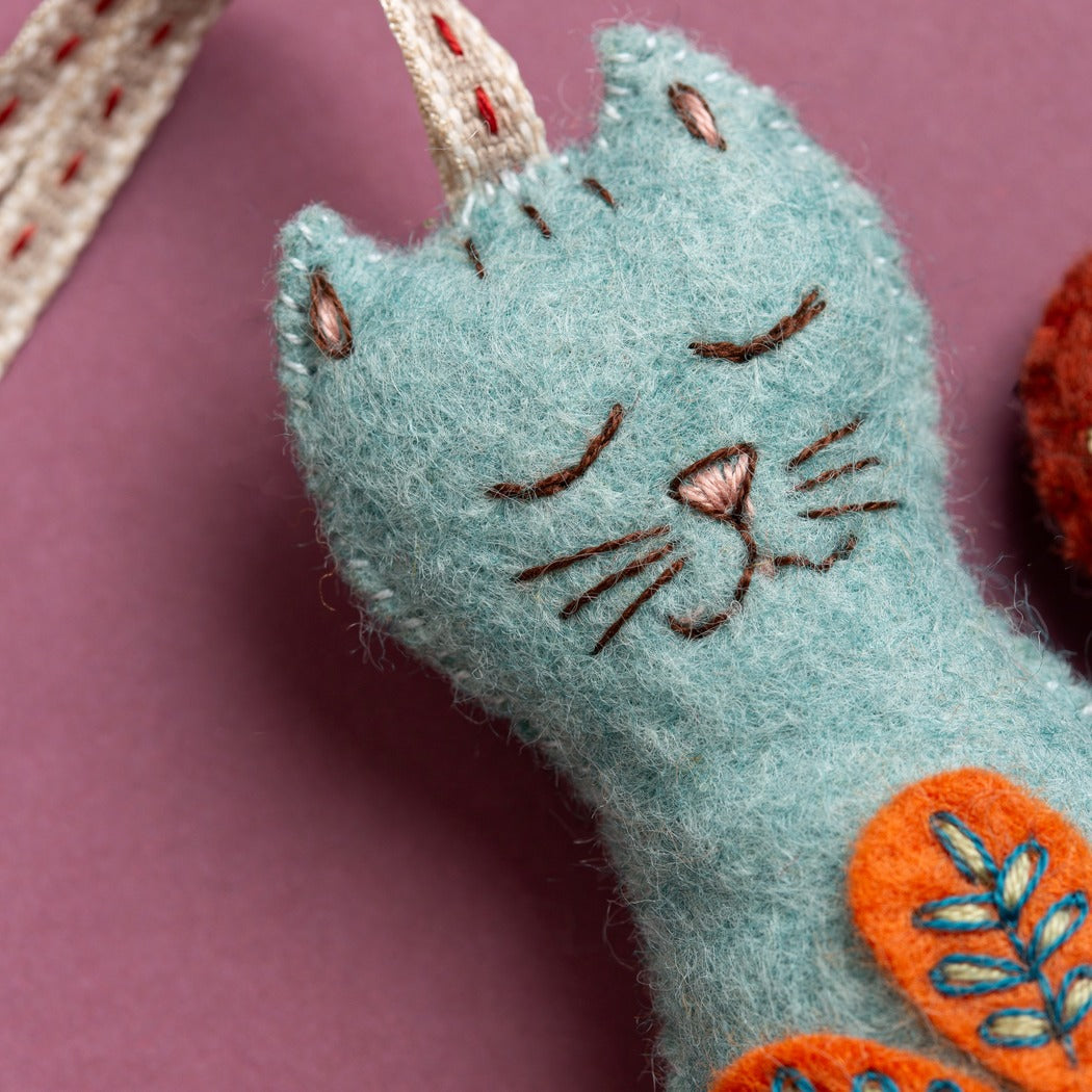 Corinne Lapierre Folk Cat Felt Craft Mini Kit