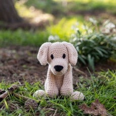 Toft Crochet Kit- Eleanor the Labrador (Oatmeal)