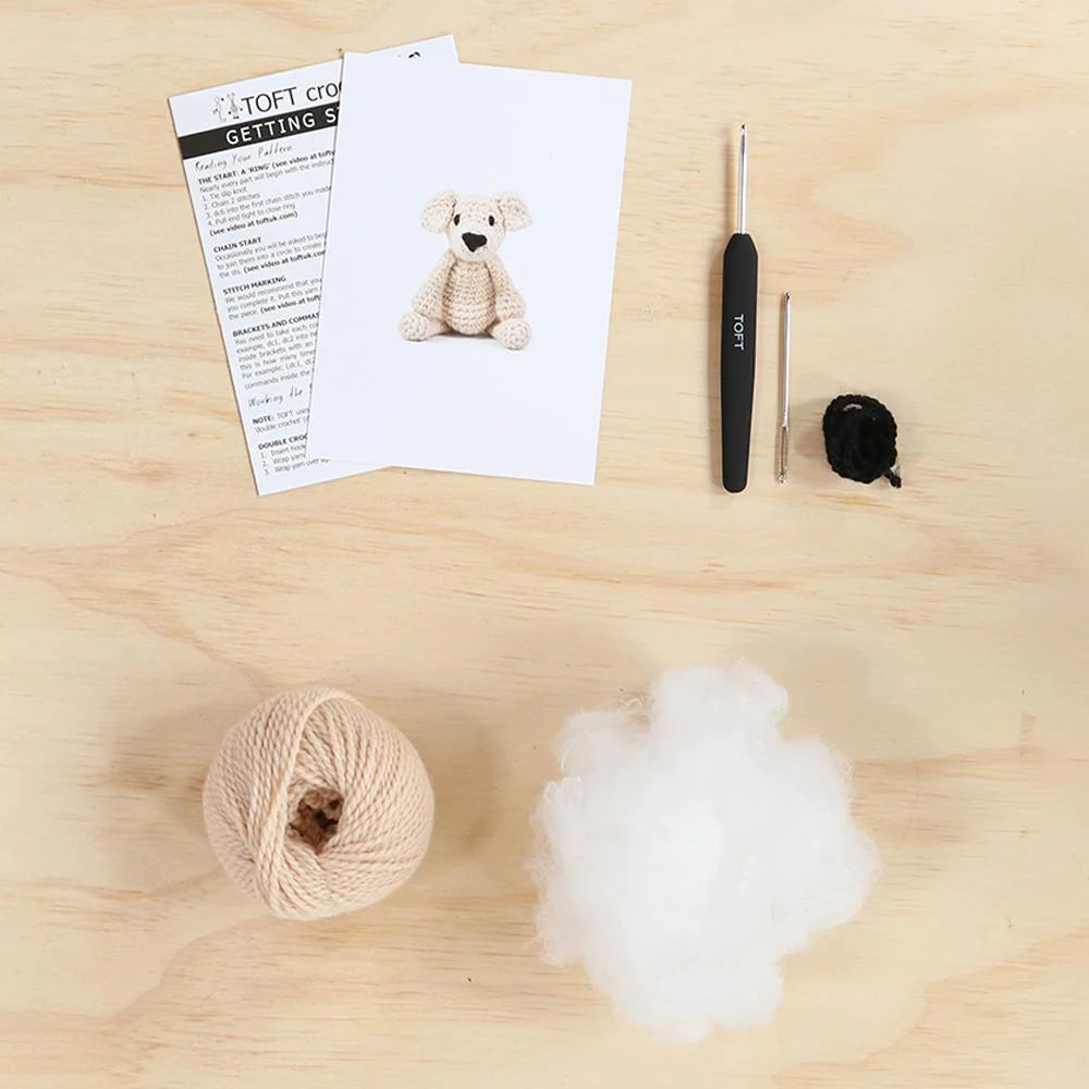 Toft Mini Crochet Kit-Mini Eleanor the Labrador