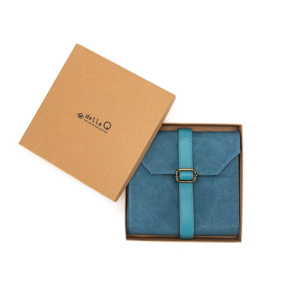 Della Q Maker's Canvas Needle Case