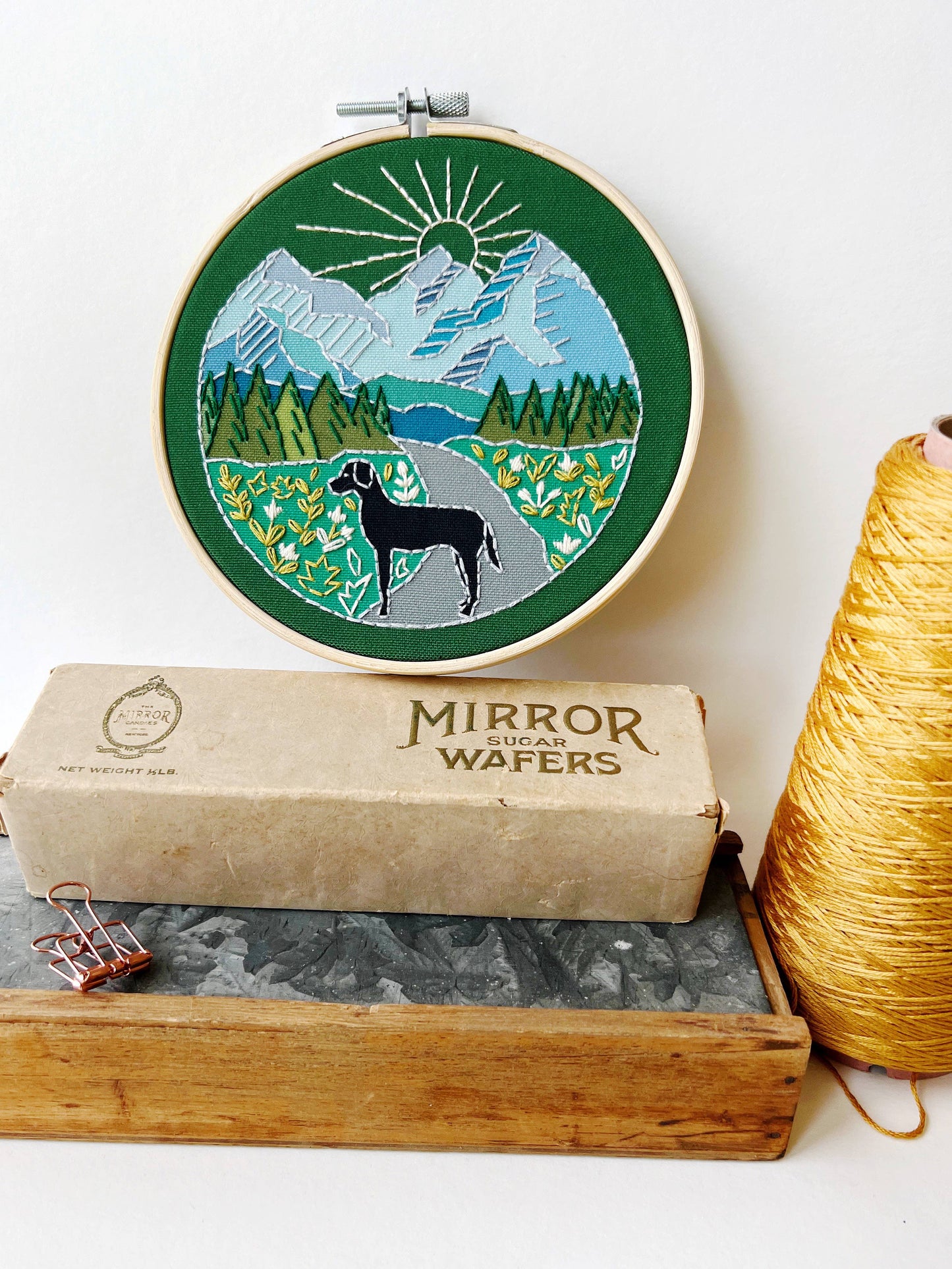 Rikrack Trail Dog Embroidery Kit
