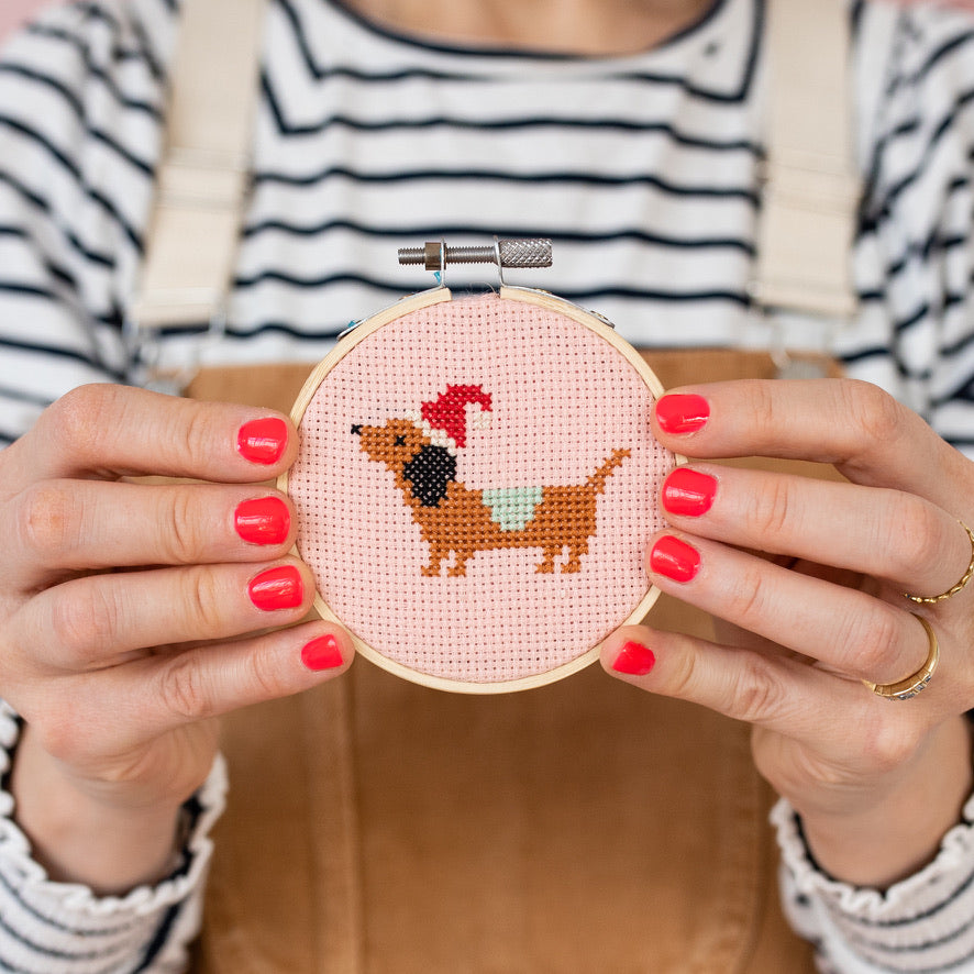 Cotton Clara Beginner Christmas Dachshund Cross Stitch Kit