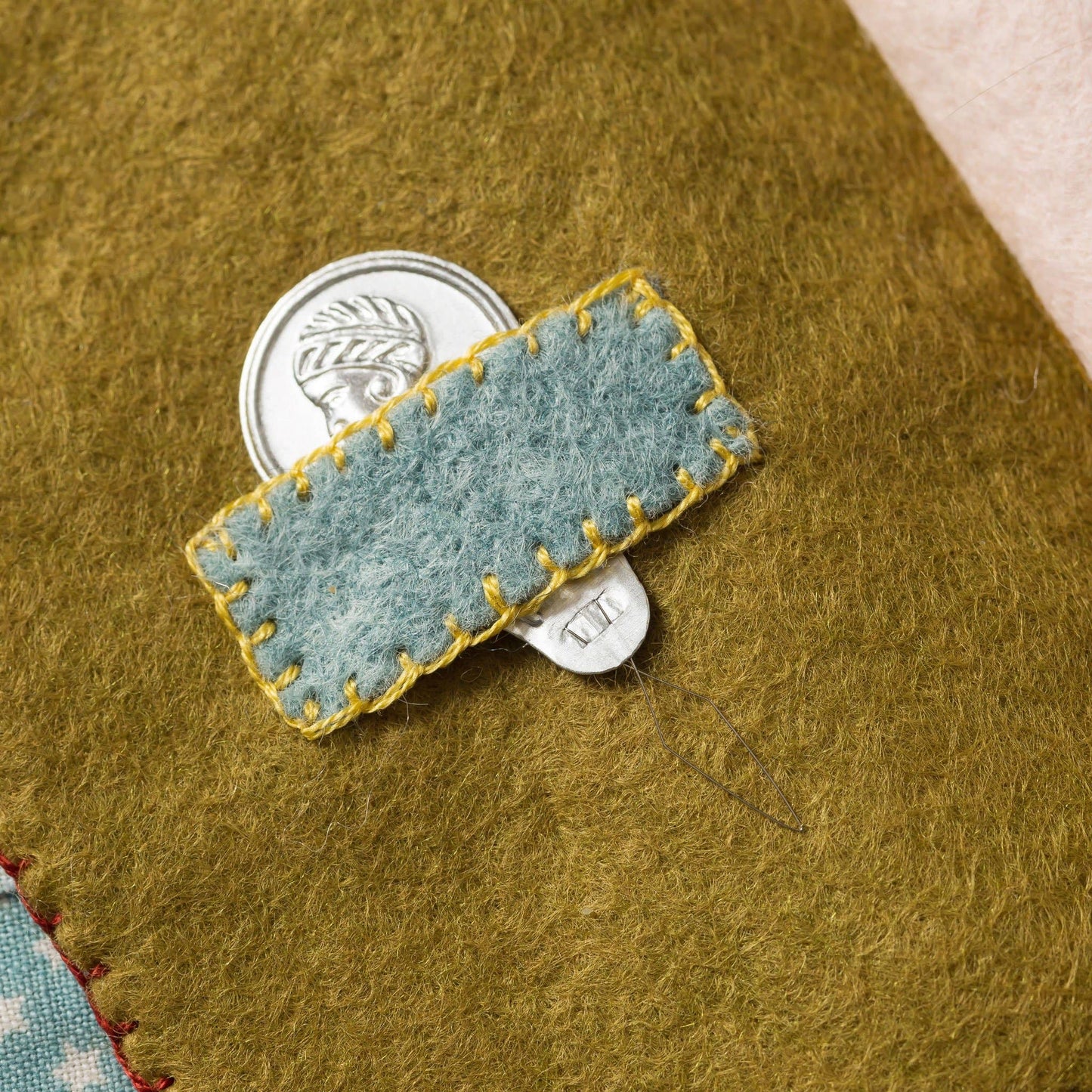 Corinne Lapierre Needle Case  Felt Craft Mini Kit