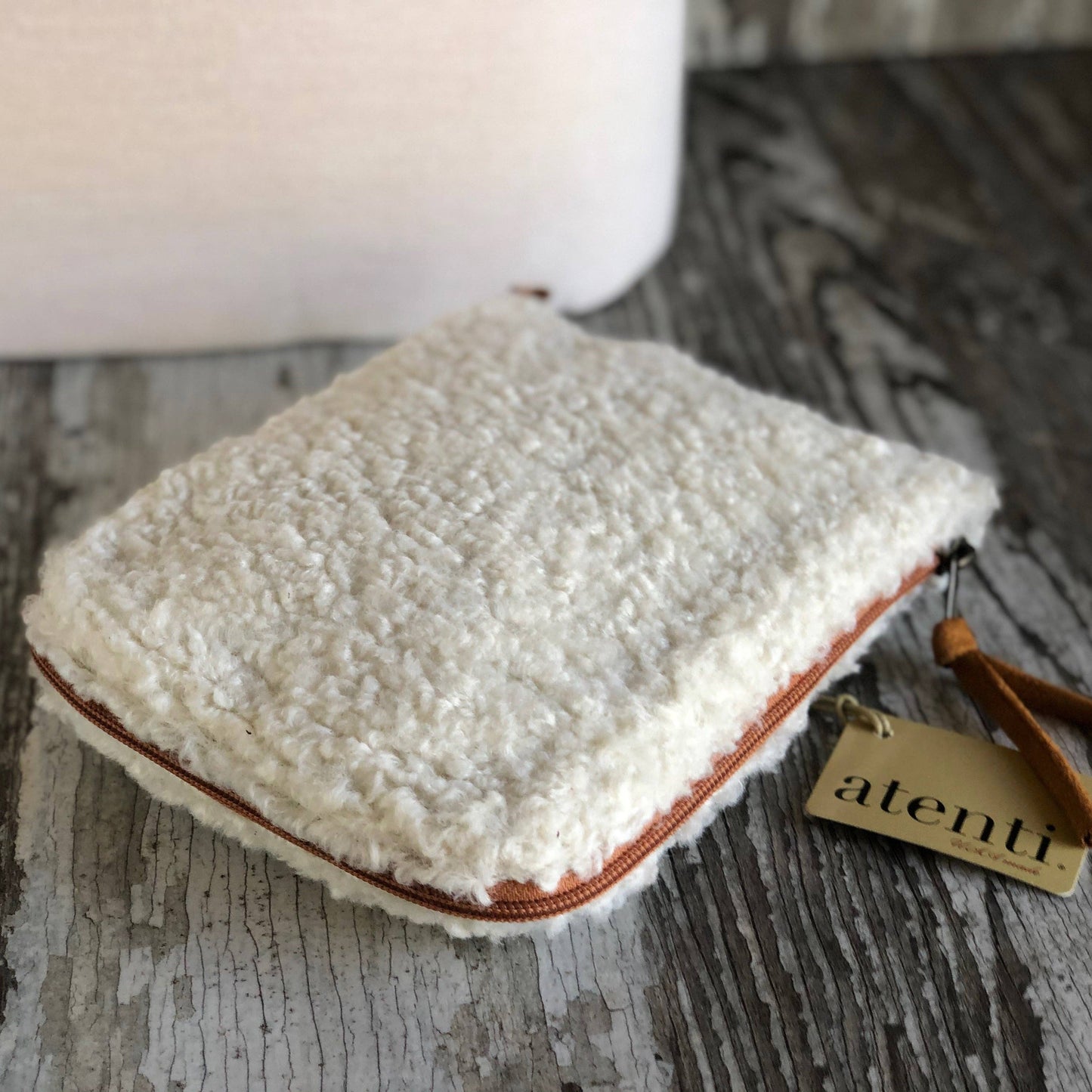 Atenti Sherpa Circular Case