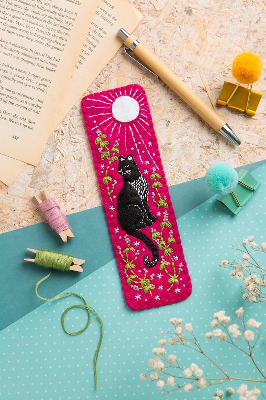 Hawthorn Handmade Black Cat Bookmark Felt Craft Kit