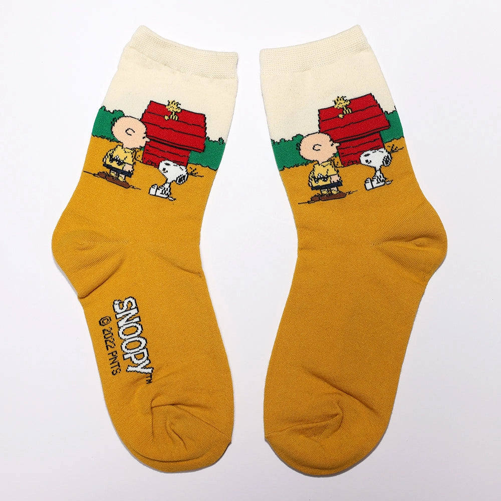 Lucia's K-Wonderland - Peanuts Snoopy characters Holiday Crew Socks - Charlie & Snoopy