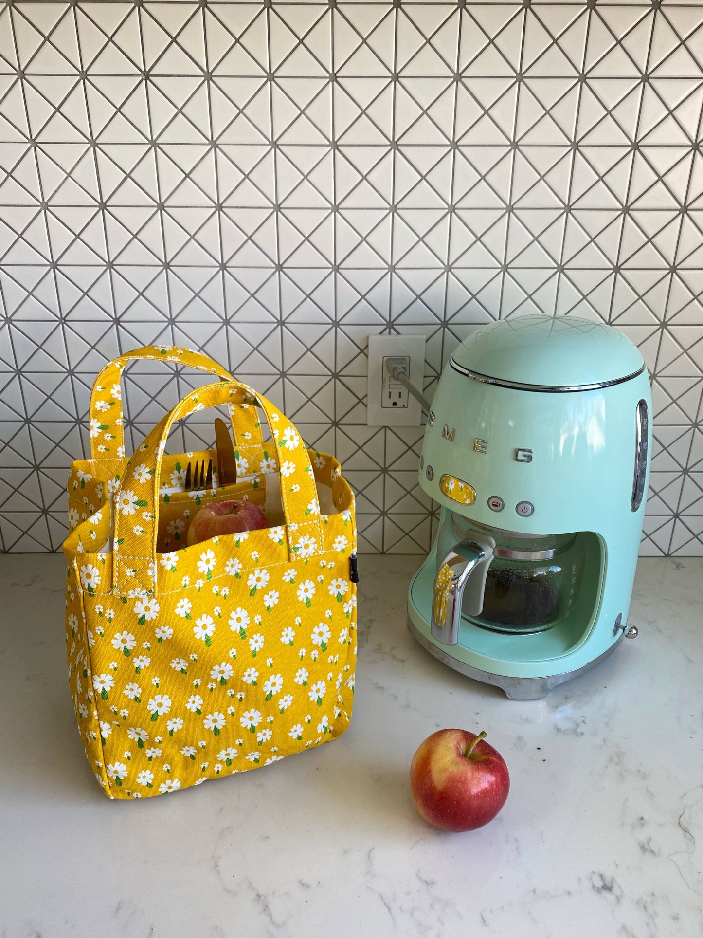 Maika Lunch Tote - Carmel