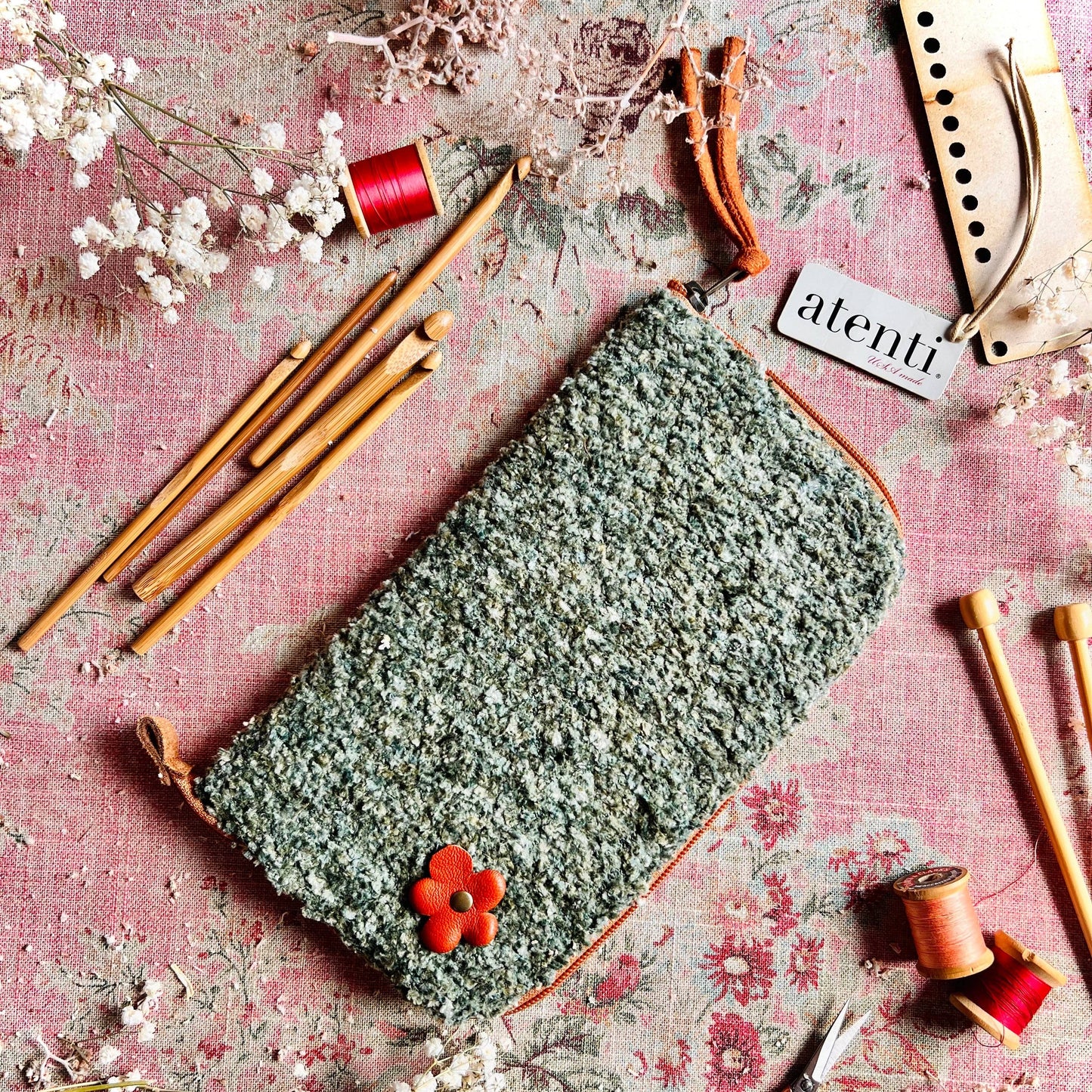 Atenti Knotty Needles and Tools Case