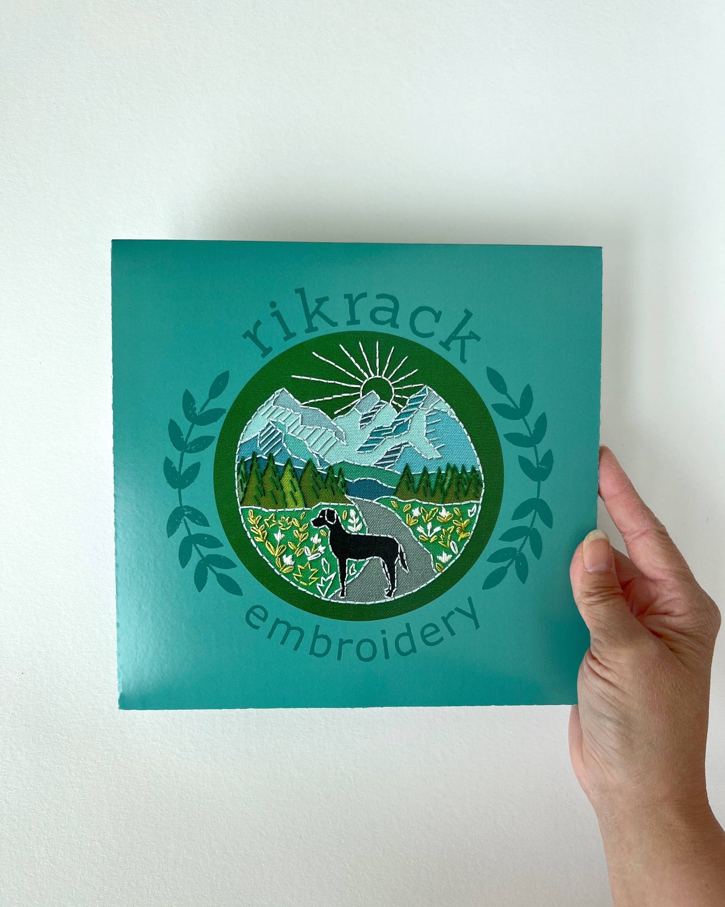 Rikrack Trail Dog Embroidery Kit