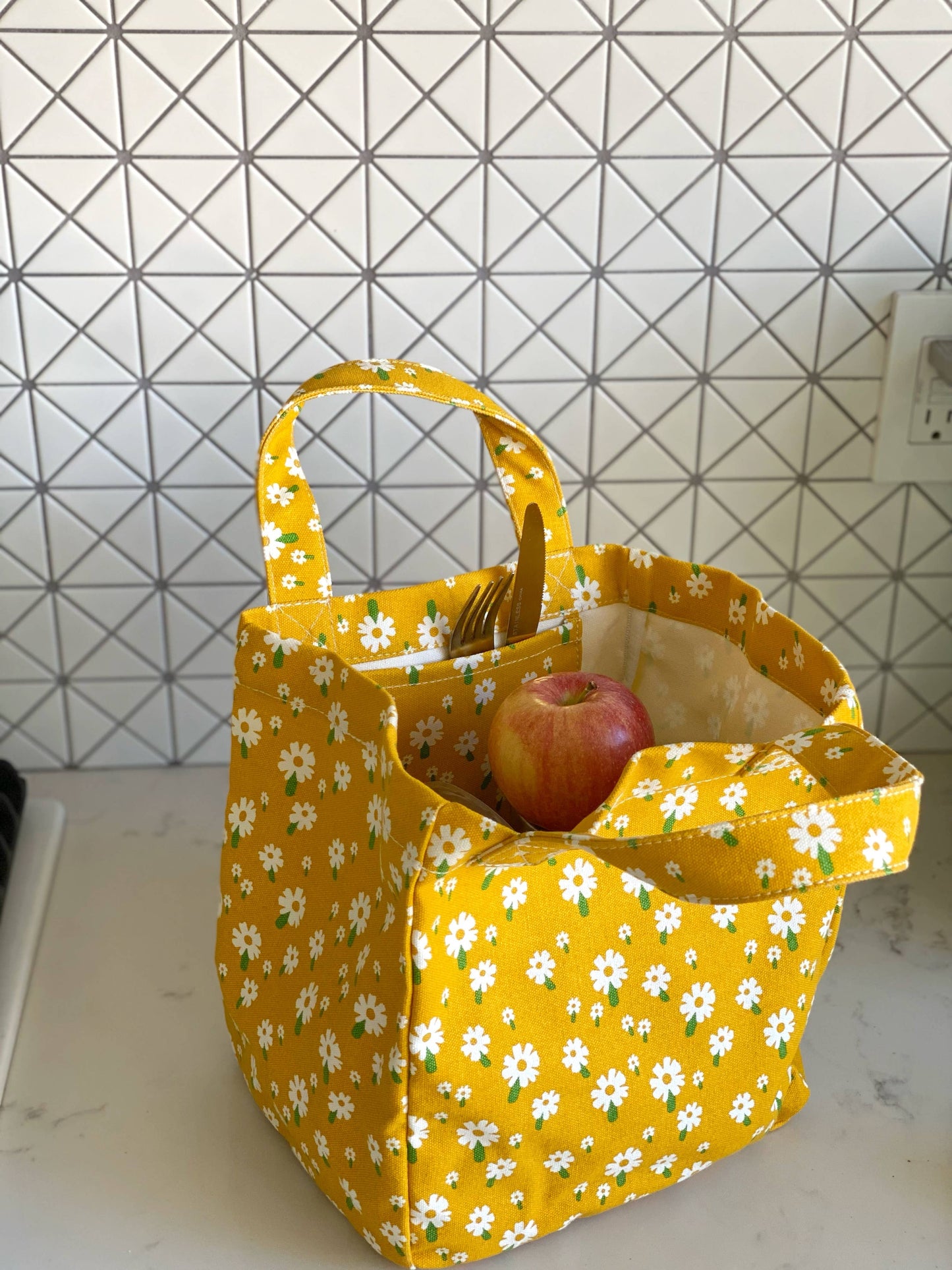 Maika Lunch Tote - Carmel