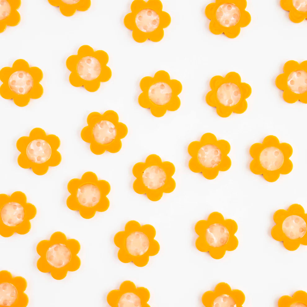 Sarah Hearts Yellow Daisy Buttons