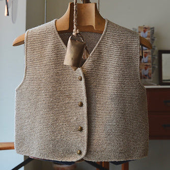 Knit the Pelica Vest