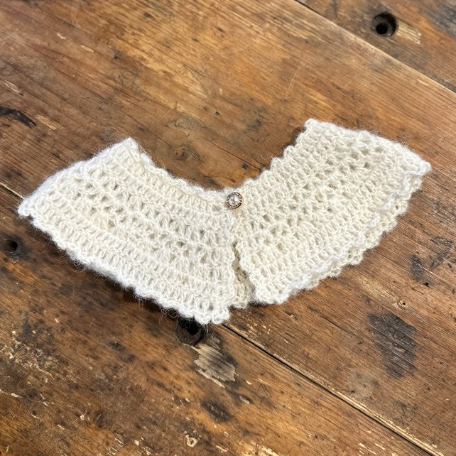 Crochet a Sweet Collar