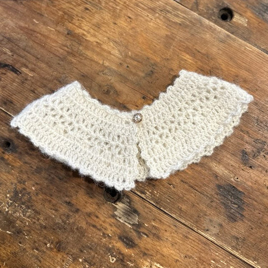 Crochet a Sweet Collar