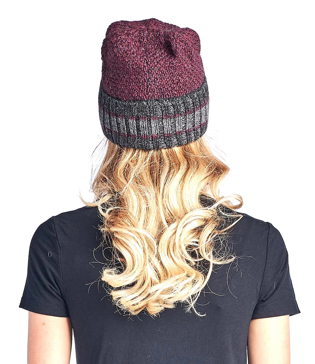 Shupaca Alpaca - Alpaca Beanie - Carrera - Sangria