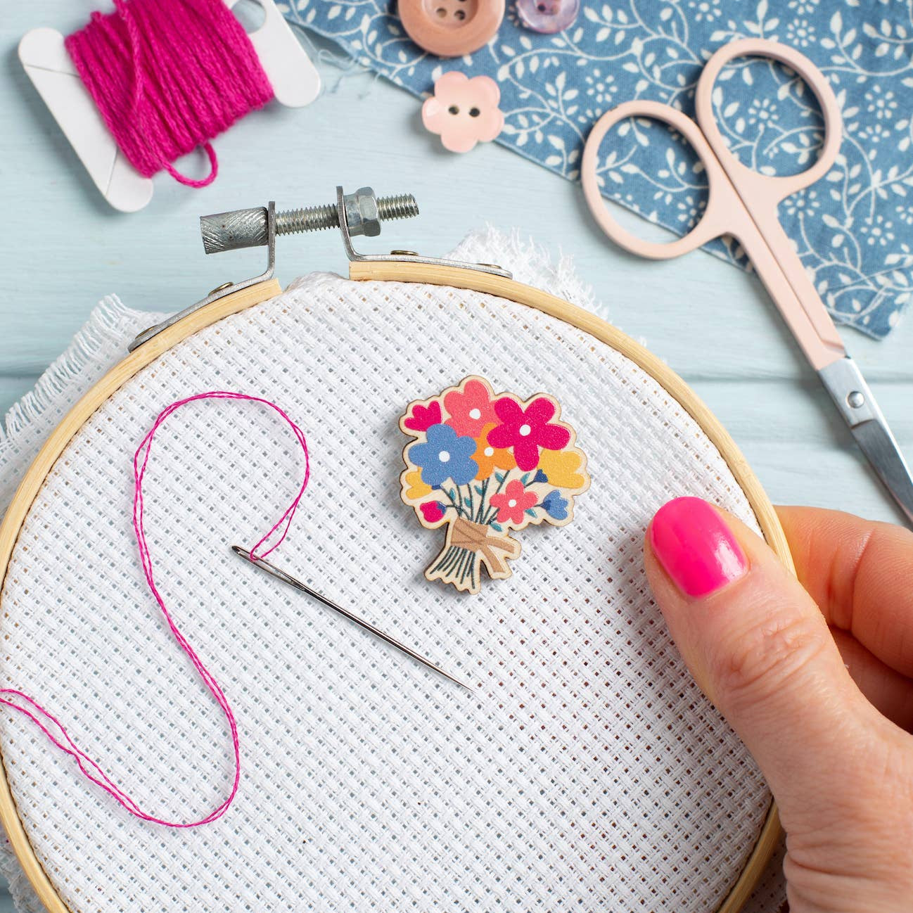 Flower Posy Magnetic Needle Minder