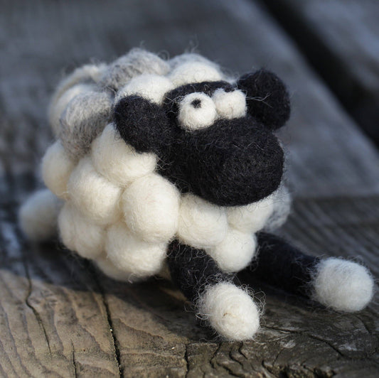 Woolbuddy DIY Needle Felting Kit - Sheep