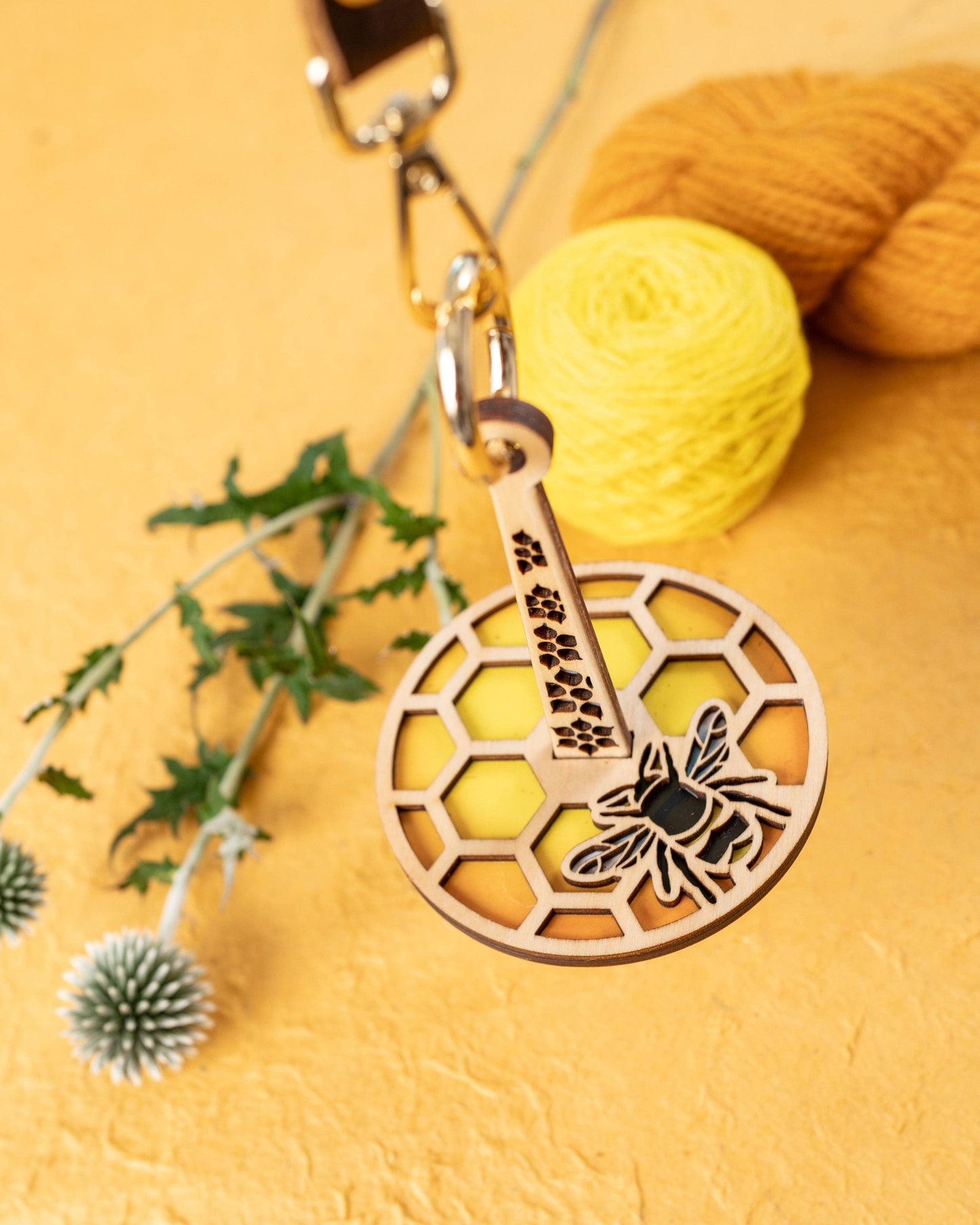 Lemonwood Mini Minder - Honeybee