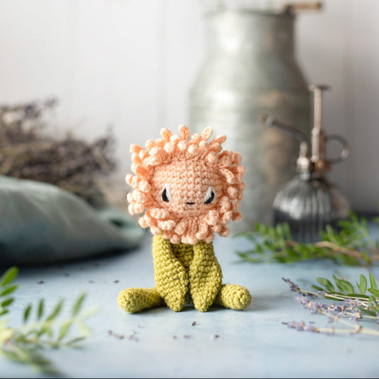 Toft Mini Crochet Kit - Mini Chrysanthemum