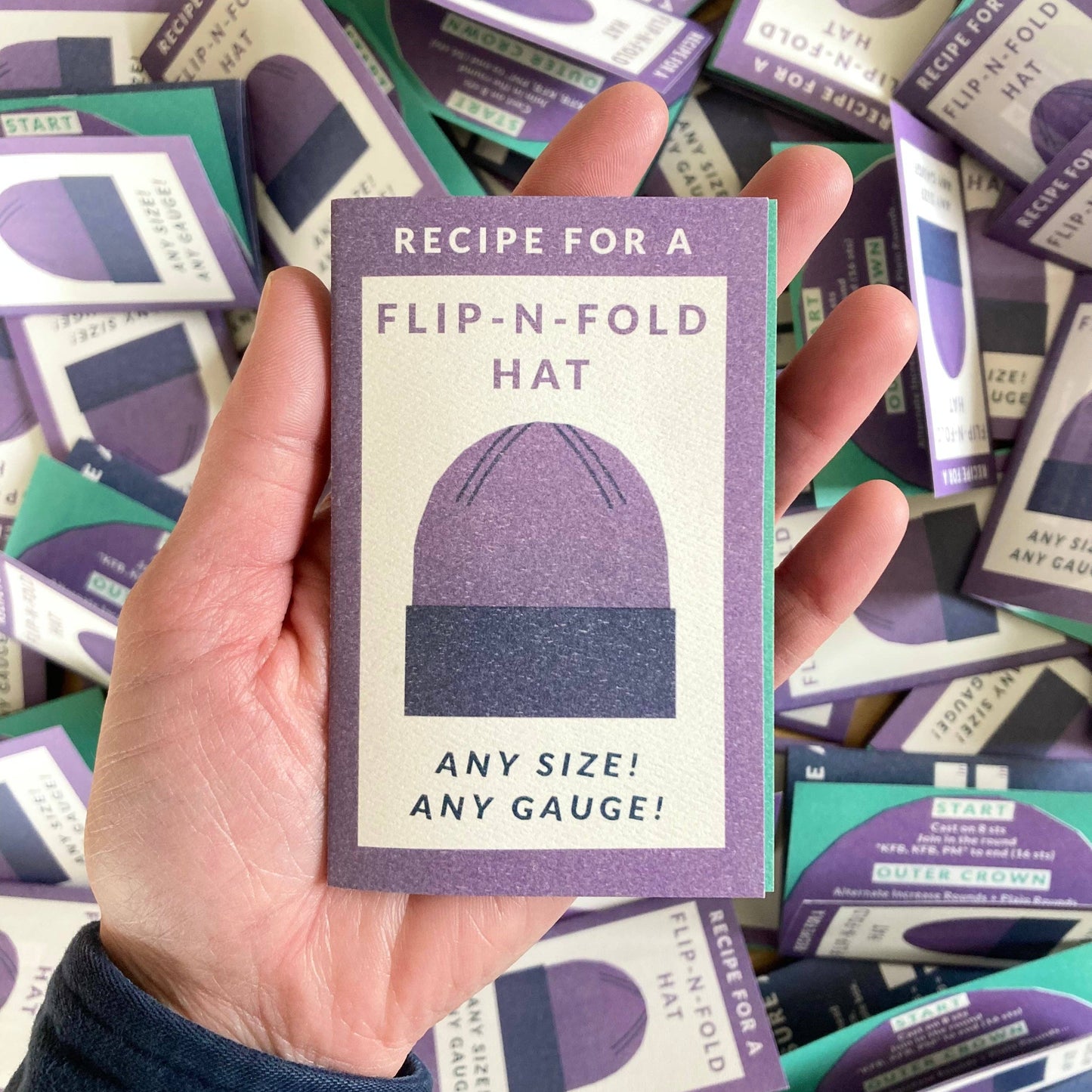 Sunday Sewing Flip-N-Fold Hat Mini Zine