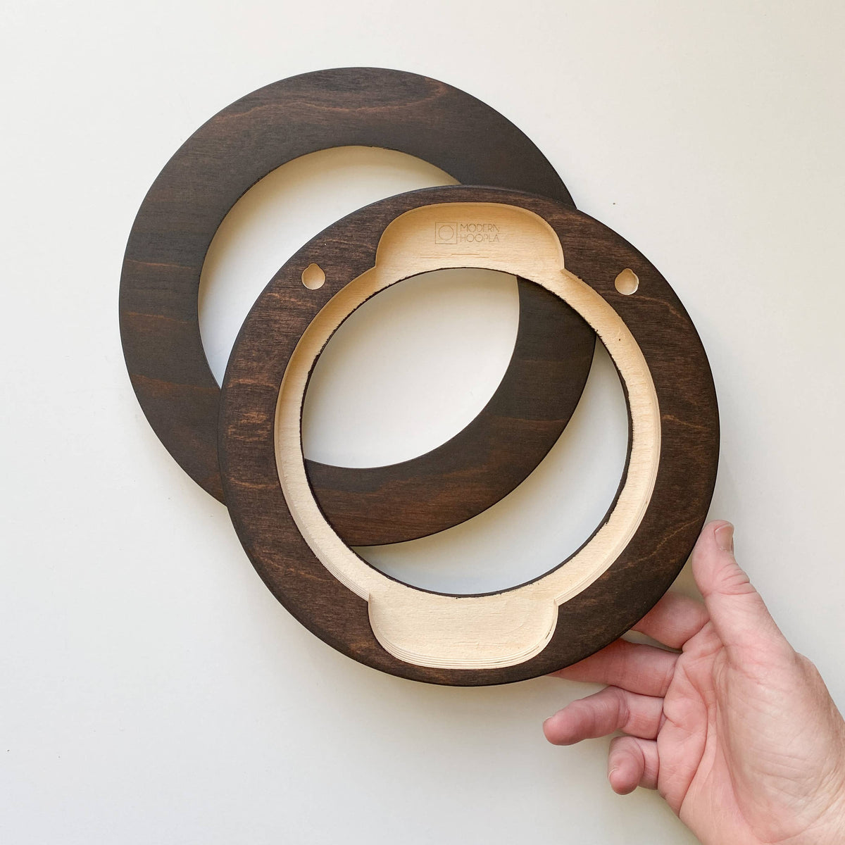 Modern Embroidery Hoop Frame for 6" Hoops: Caramel / Circle