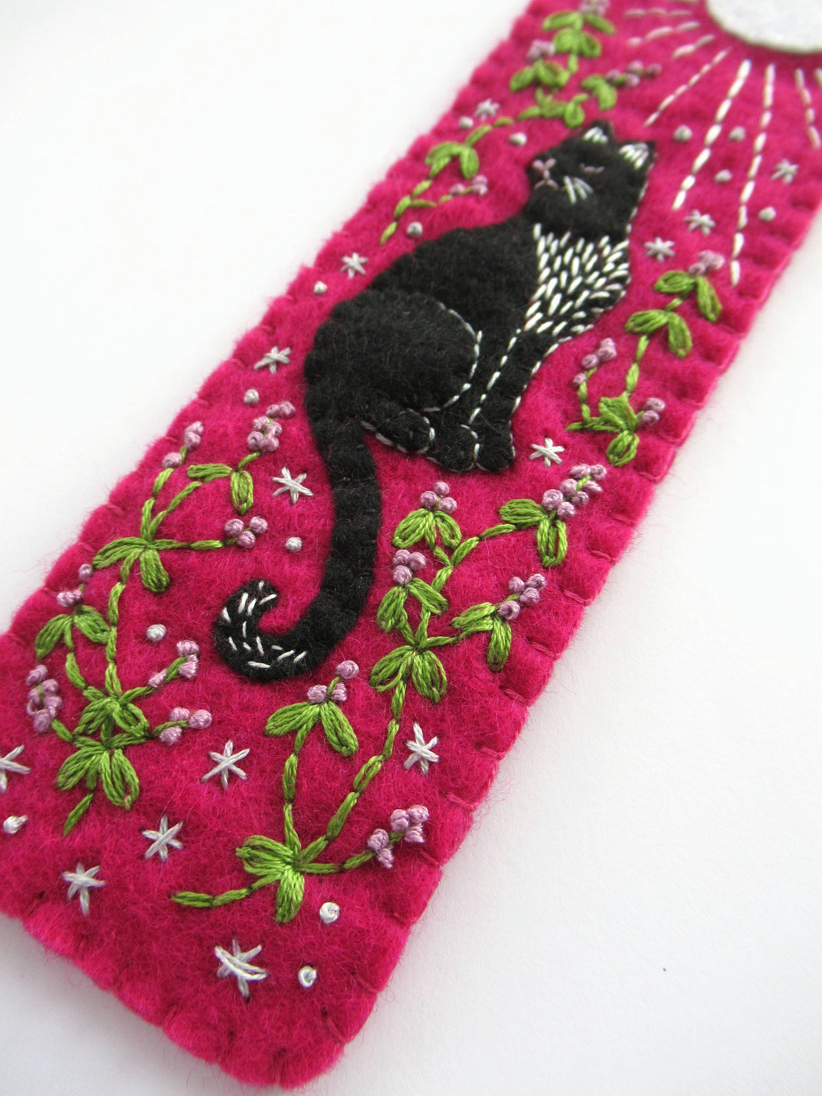 Hawthorn Handmade Black Cat Bookmark Felt Craft Kit