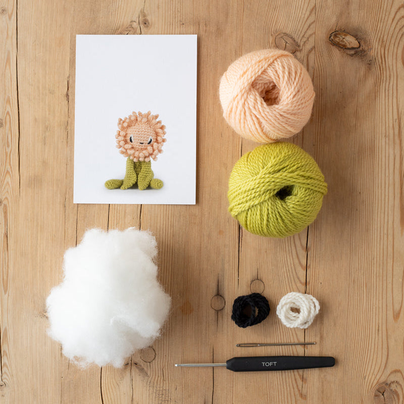 Toft Mini Crochet Kit - Mini Chrysanthemum