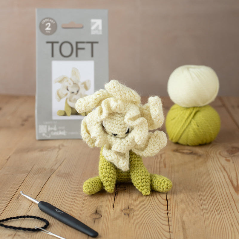 Toft Mini Crochet Kit - Mini Daffodil – Cast Away Yarn Shop