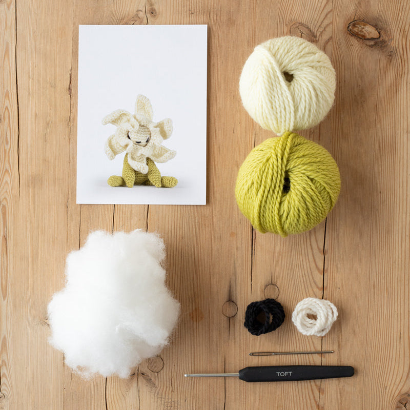 Toft Mini Crochet Kit - Mini Daffodil